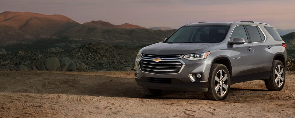 Chevrolet Traverse 2021 SUV para 8 pasajeros con faros frontales de Xenón de encendido automático y rines en aluminio de 20 pulgadas